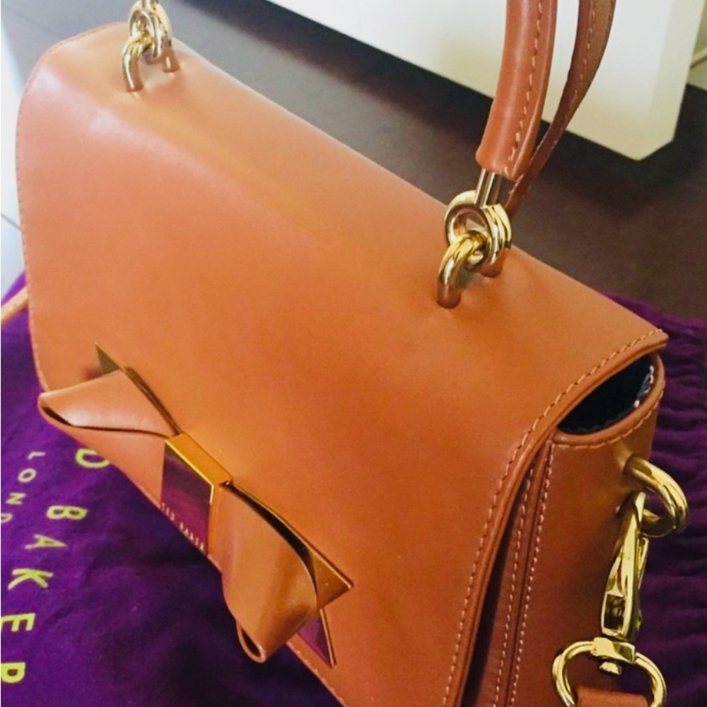 Ted Baker London Saddle Asar Leather Metal Bow Crossbody, Light Brown, Rare EUC - Picture 4 of 7